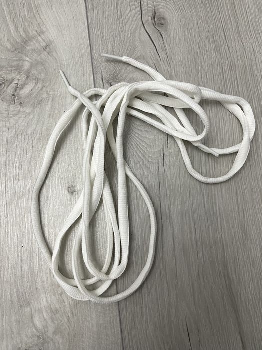 Шнурки новые полностью