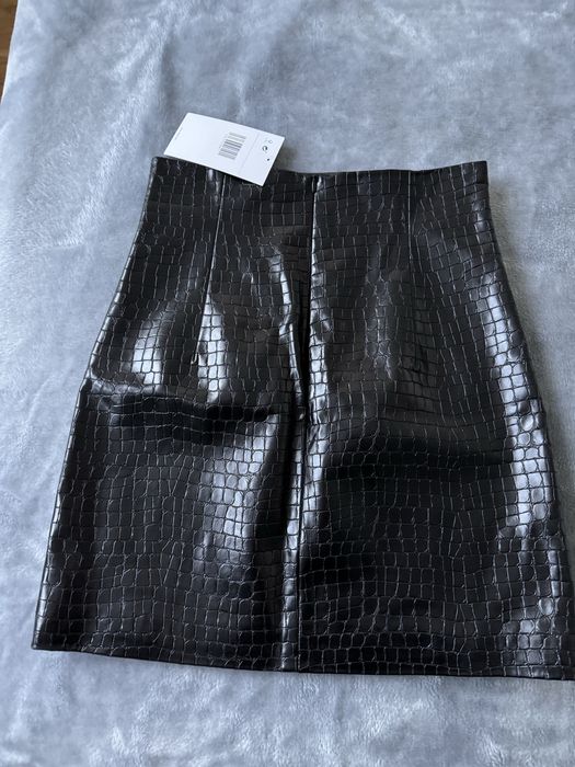 Кожена пола Zara