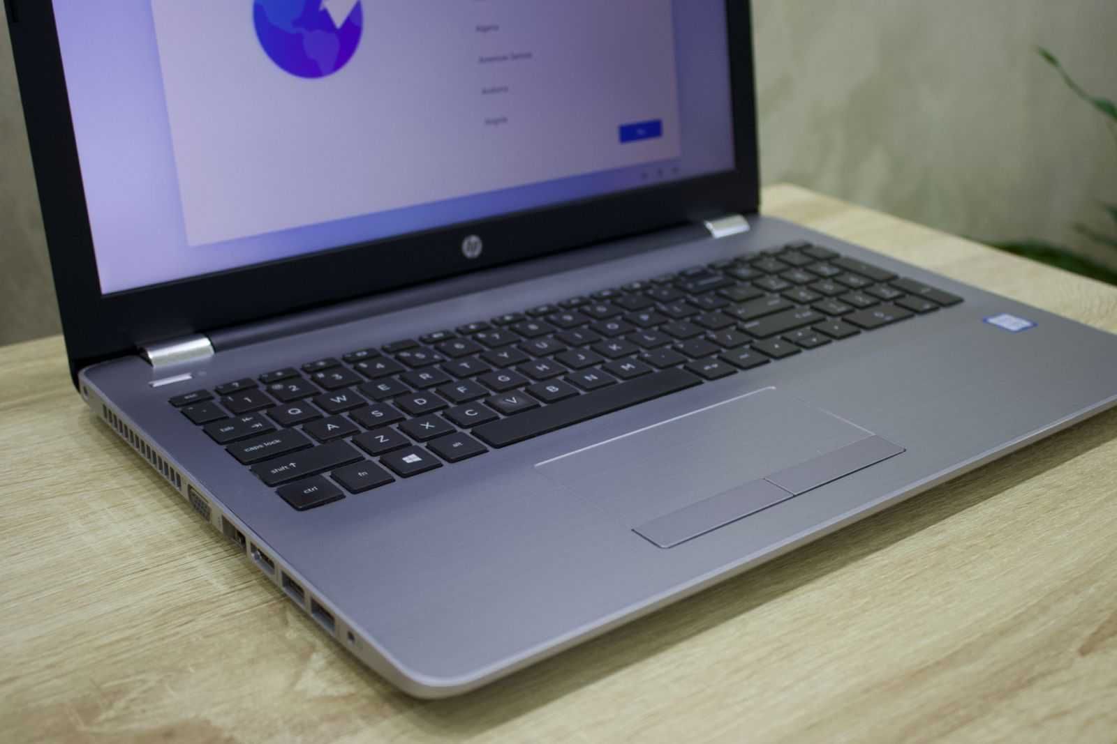Laptop HP 250 G6