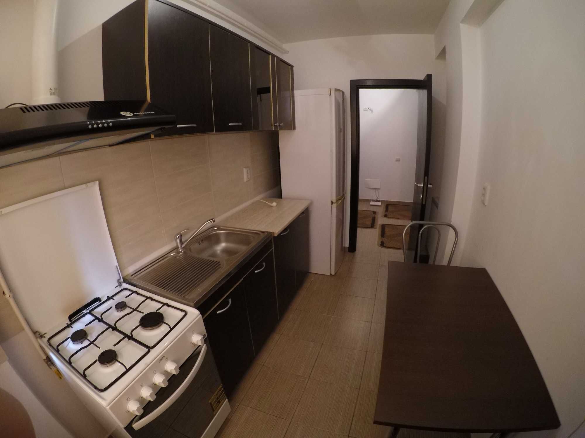 Proprietar închiriez apartament 1 cameră, parcare, zona Coresi