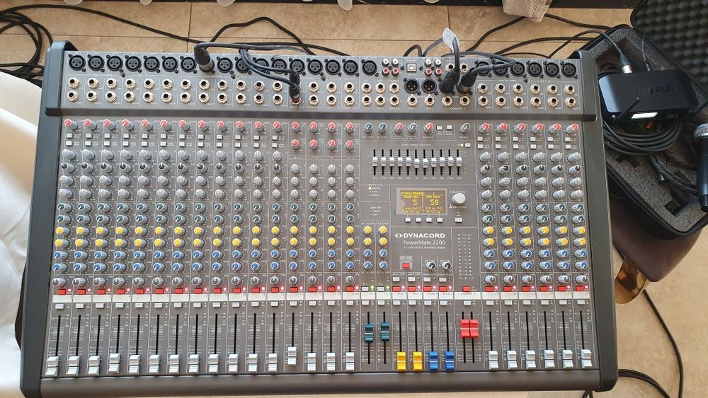 Mixer Dynacord powermate PM 2200
