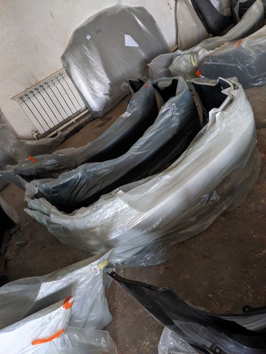 Новые, крашеные, задние бампера на Нексия Р3, Nexia R3