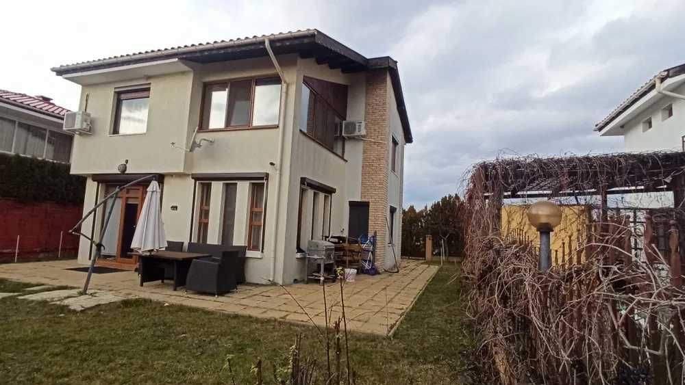 Продава се Къща в с. Гюльовца, Област Бургас - 121 кв.м за 671 €/кв.м - Снимка #1