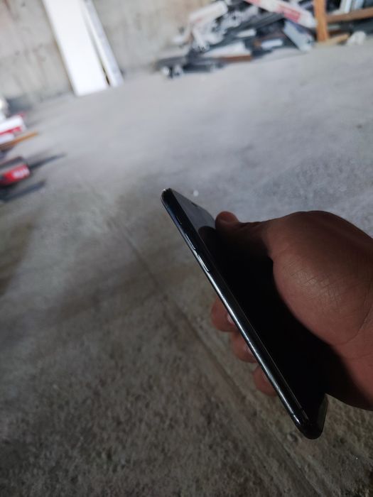 Iphone 11 pro sotiladi 64 talik