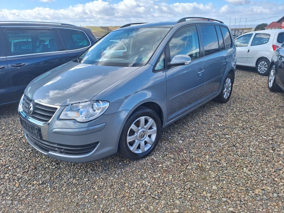 Volkswagen Touran 7 locuri
