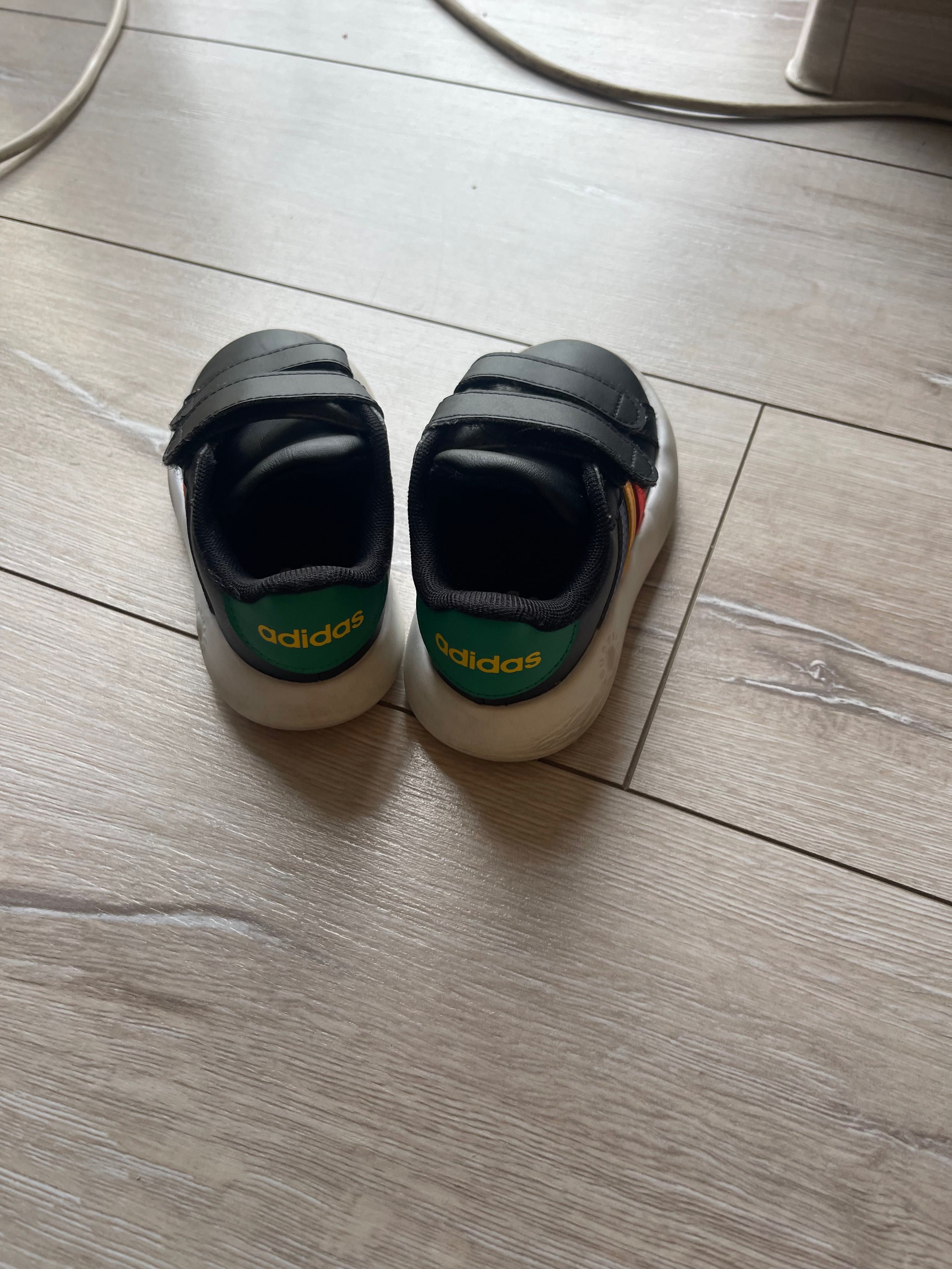 Маратонки  Adidas