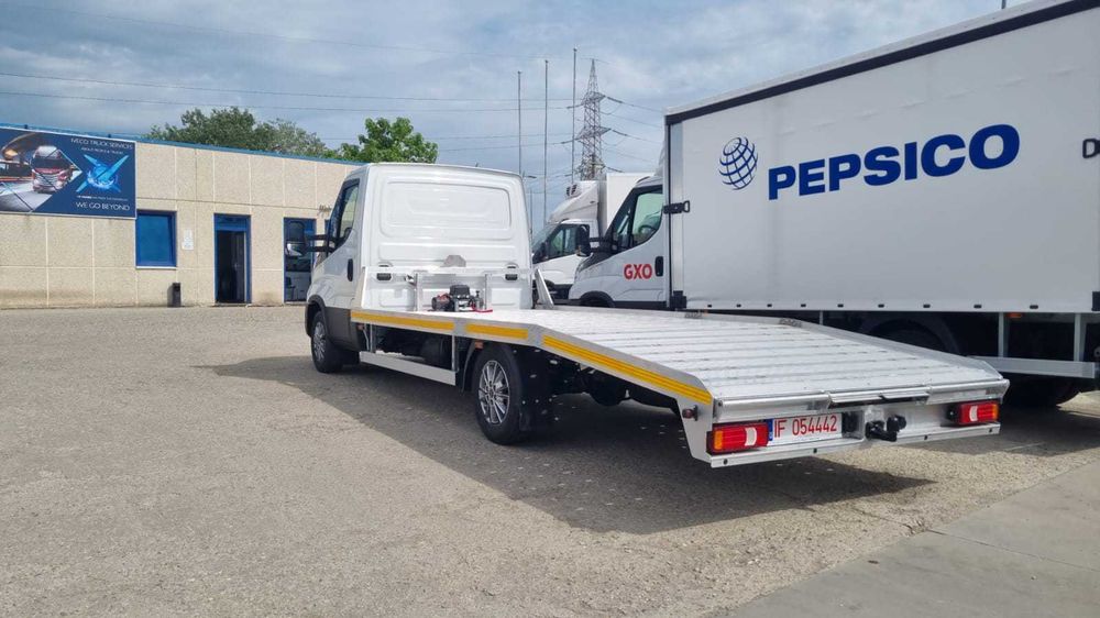 Tractari auto/transport auto/ platforma auto intern si international