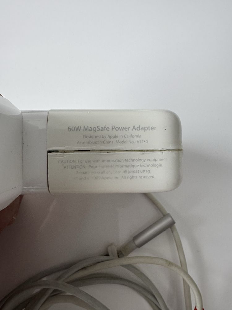 Оригинално зарядно Apple macbook 60W Magsafe Power Adapter