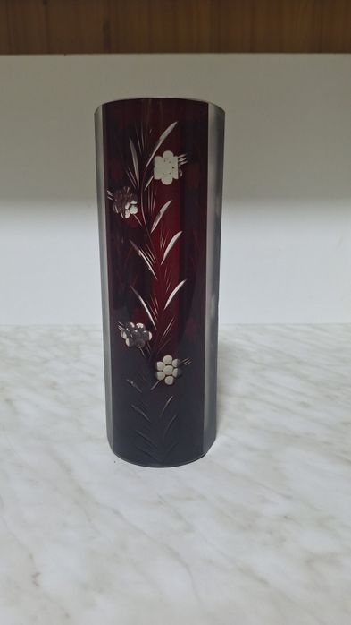 100 lei Vaza cristal rubin