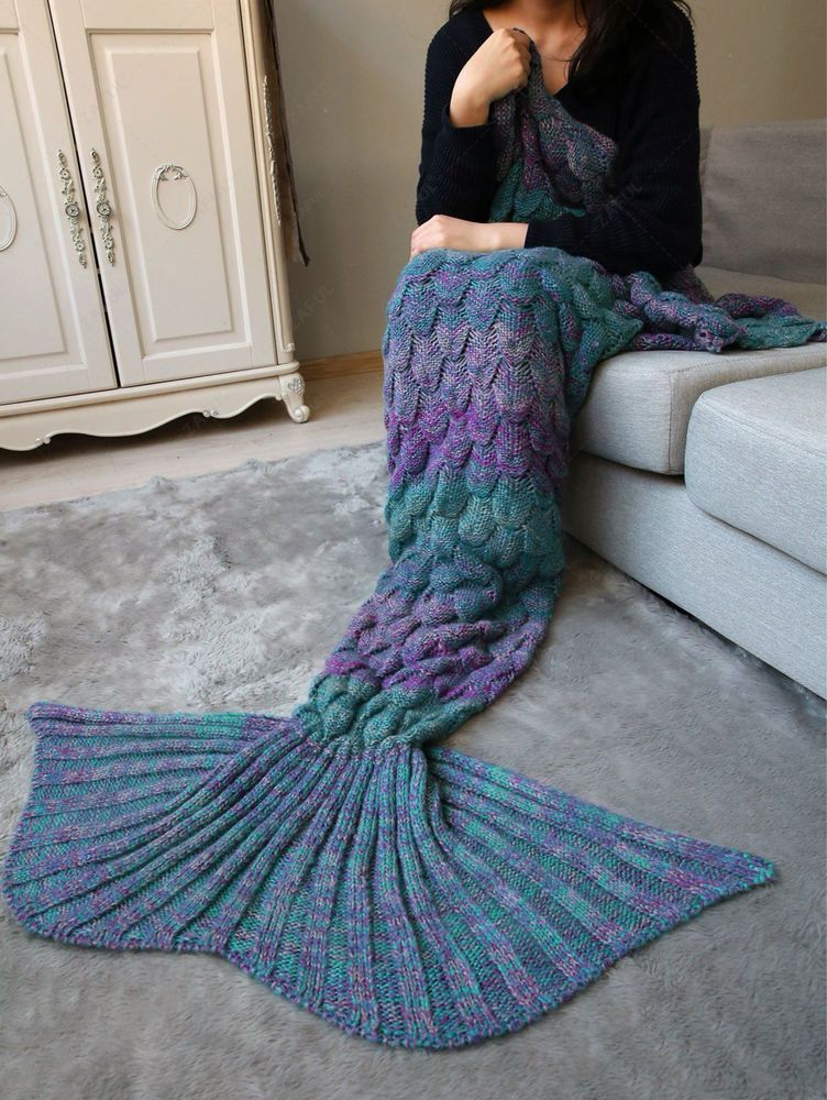 Knitted mermaid blanket  / Вълнено одеало мотив русалка