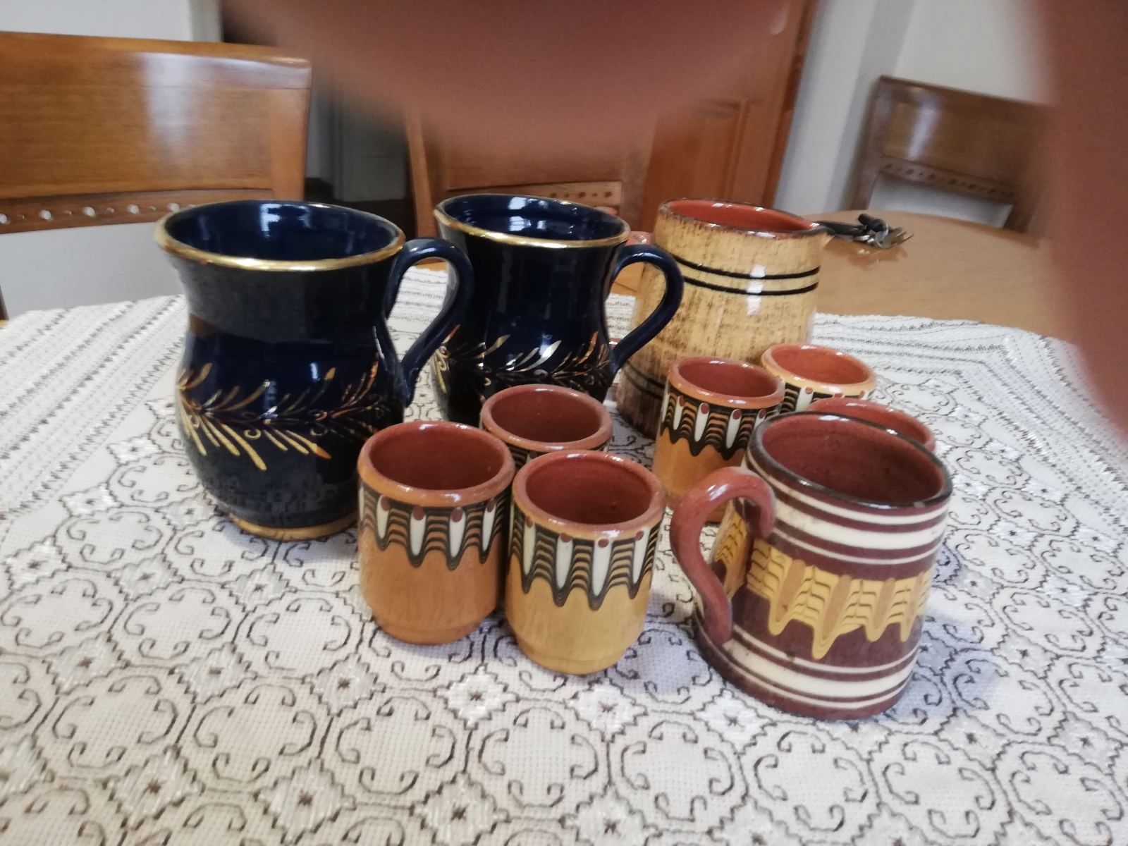 Комплект стари керамични съдове