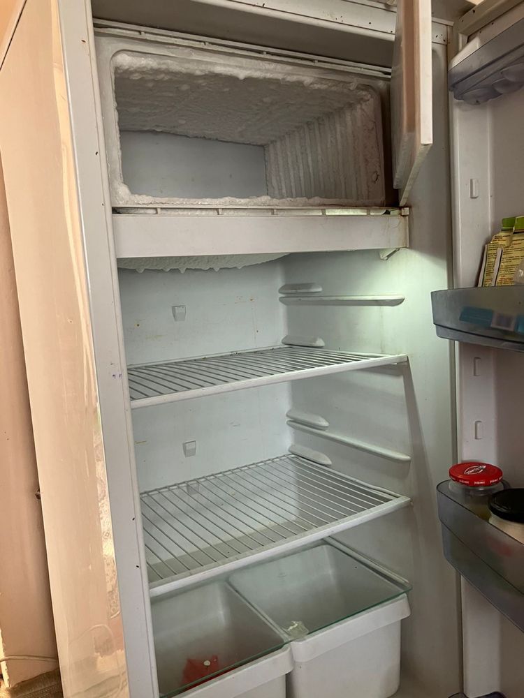 Продам холодильник в хорошем сост.