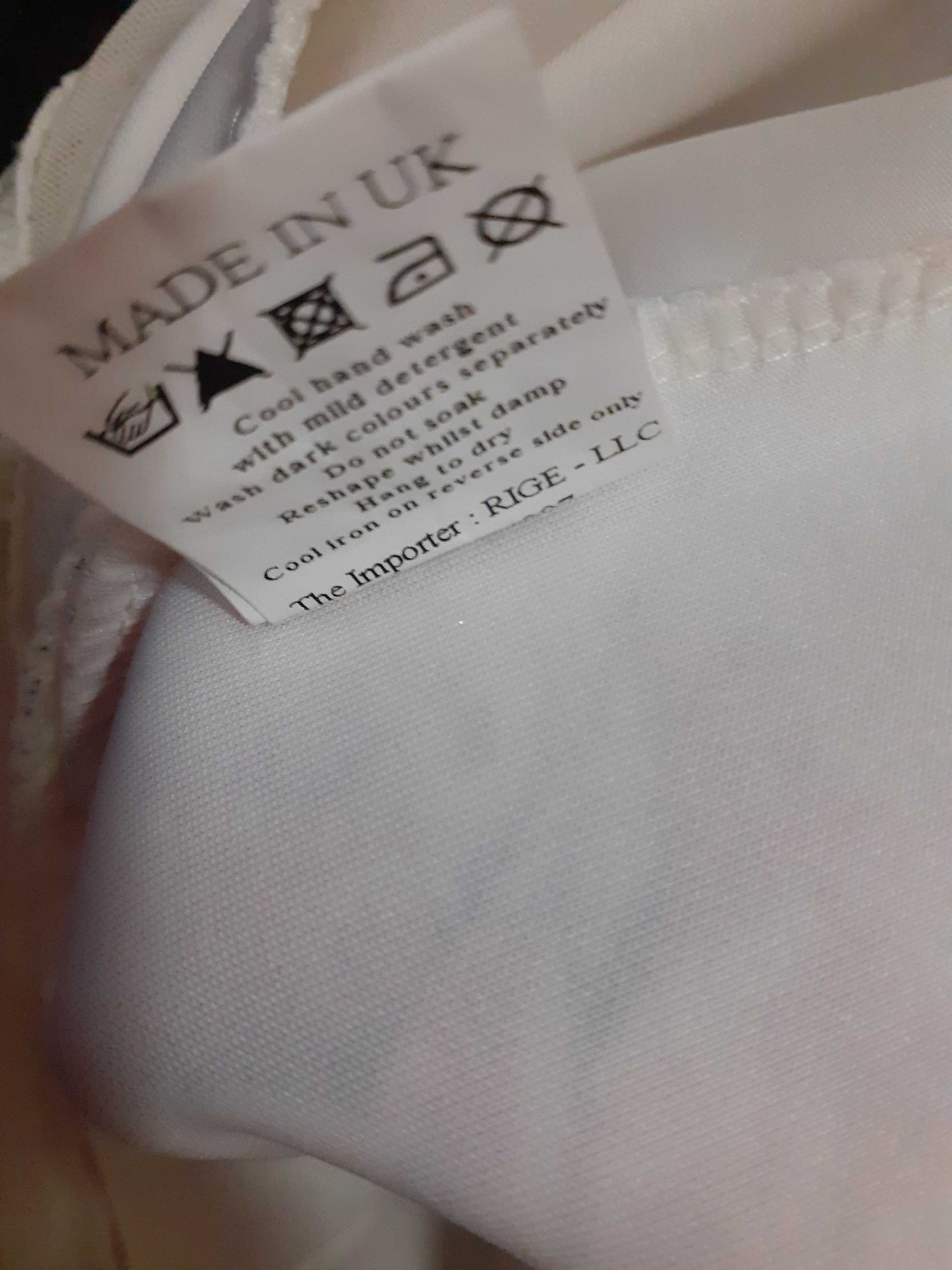 Rochie mulată, conică, cu imprimeu floral și plasă