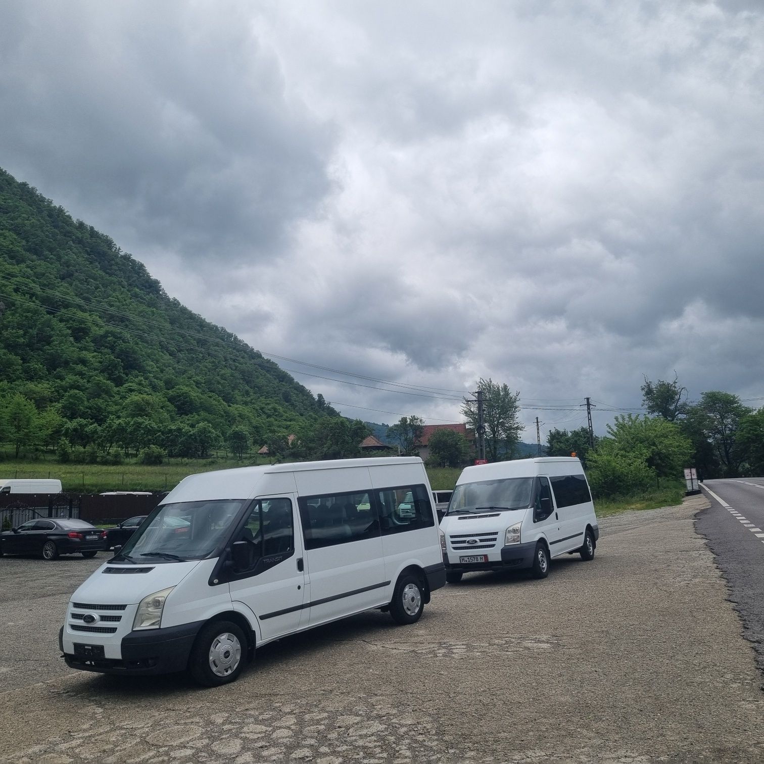 Vand ford transit 2.2 tdi 8+1 locuri.klima fata si spate .webasto top.