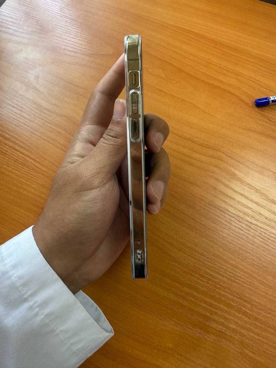 Apple iPhone 12 PRO