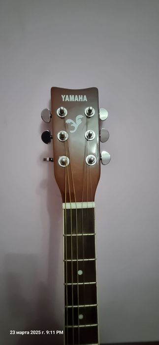 Yamaha guitar F 3000