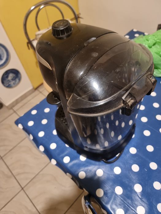 Aparat de cafea DeLonghi, 6 programe de cafea