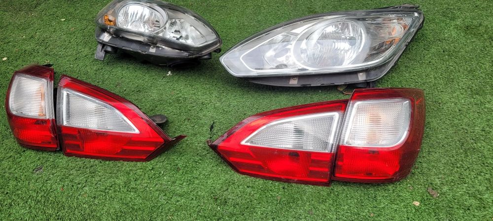 Faruri/stopuri  stanga/dreapta  Ford Grande C Max