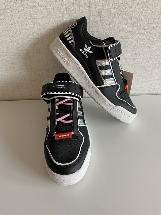 Кецове adidas Forum Plus W “I love dance”