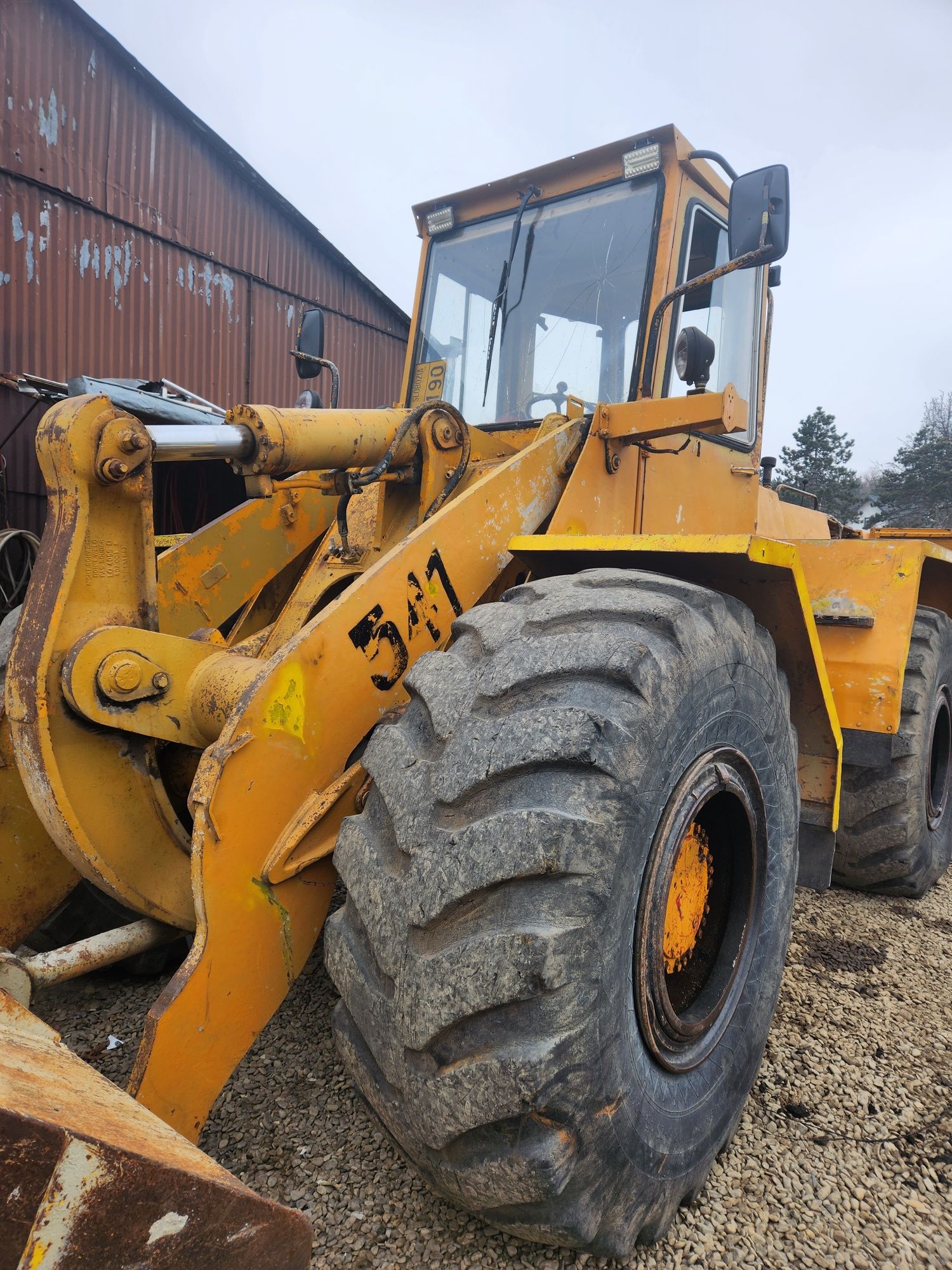 Dezmembrez Incarcator frontal Liebherr 541