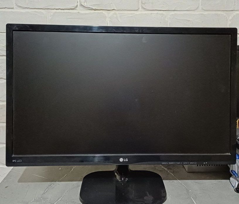 Мониторлар ва калонка сотилади