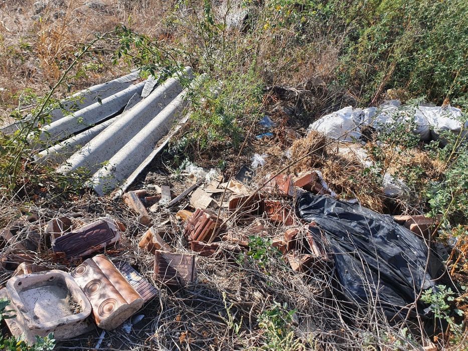 Transpotr moloz , deseuri, plastice , lemn fier moluz