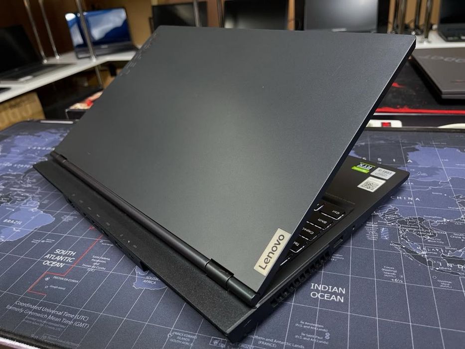 Игровой Ноутбук Lenovo Legion 5 Core i5-10500H/8GB/256GB/RTX 3050