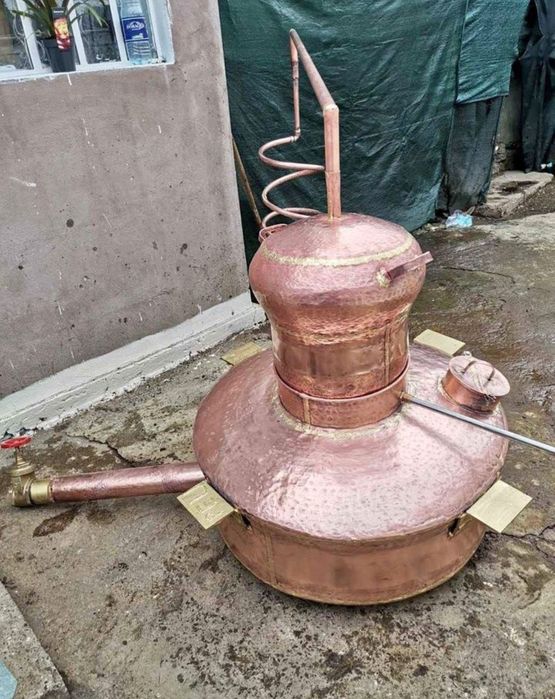 Vând un cazan de țuică din cupru alimentar capacitate de 150 litri cu