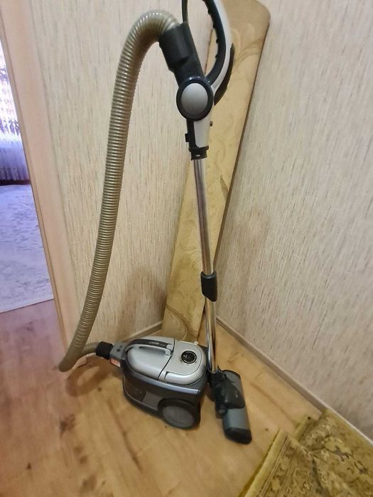 Пылесос, в отличном рабочем состоянии. Марки LG.