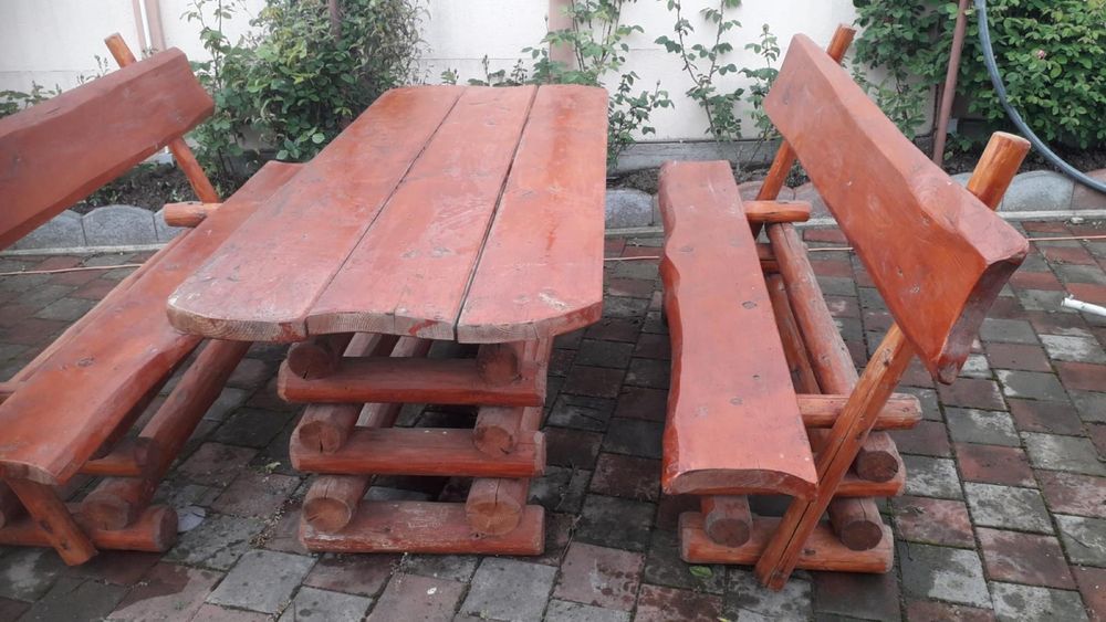 Set masa cu doua banci din brad