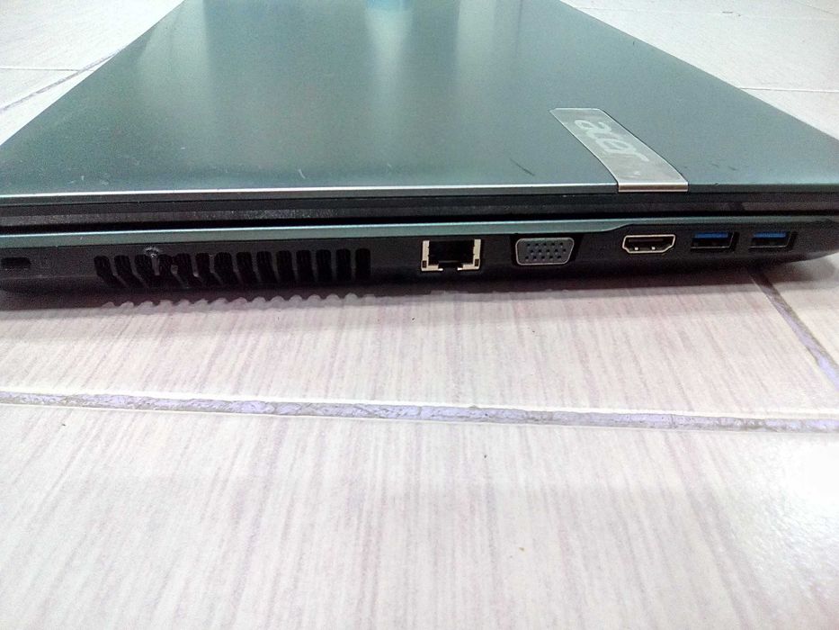 Лаптоп ECER Aspire E1-731 - 2 ядра , 2 процесора