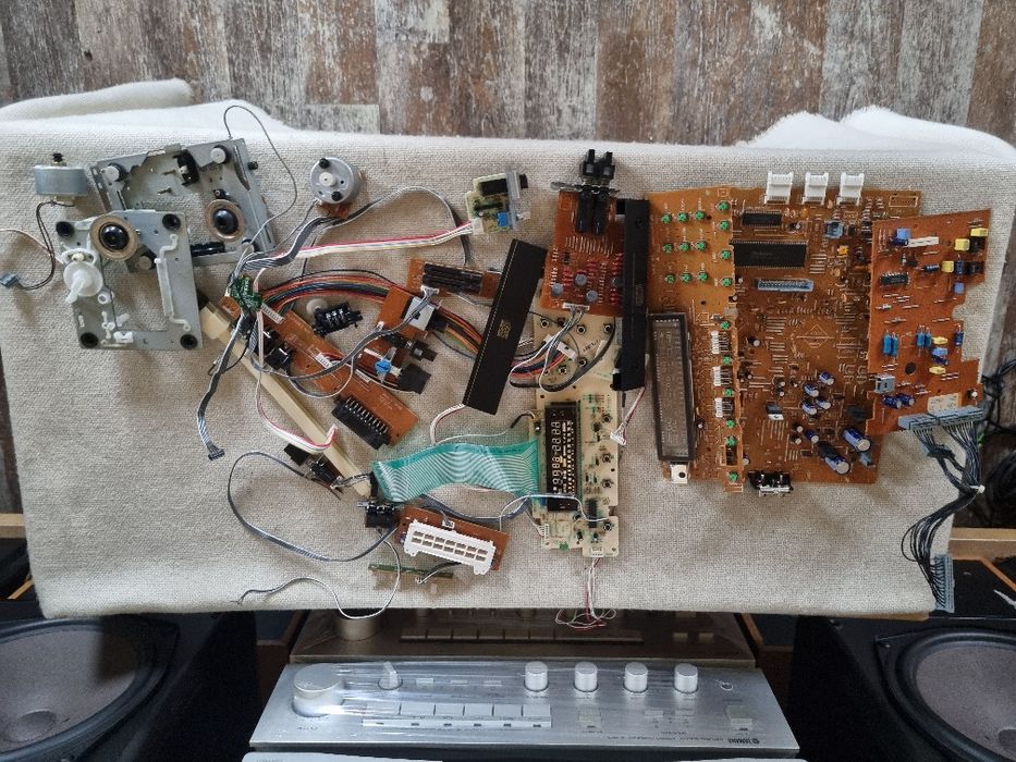 Pachet dif placi componente Technics,motorase, etc. Impecabile.