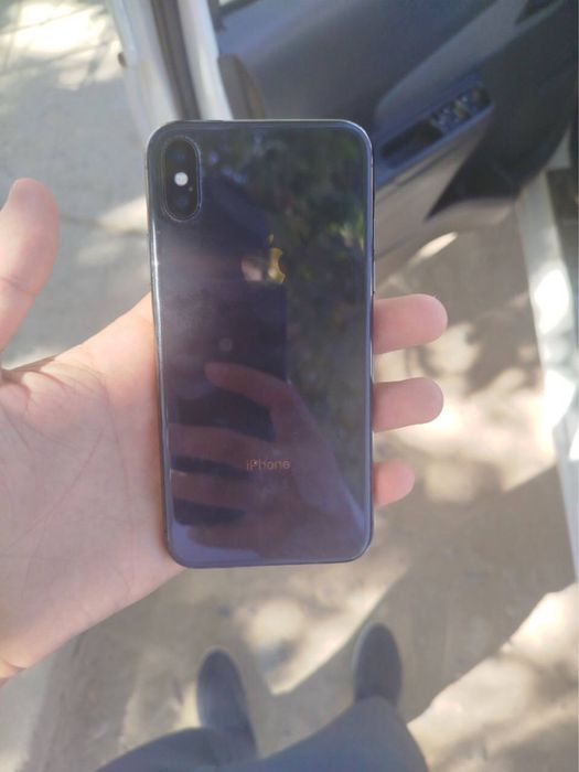 Iphone X qora rangidan