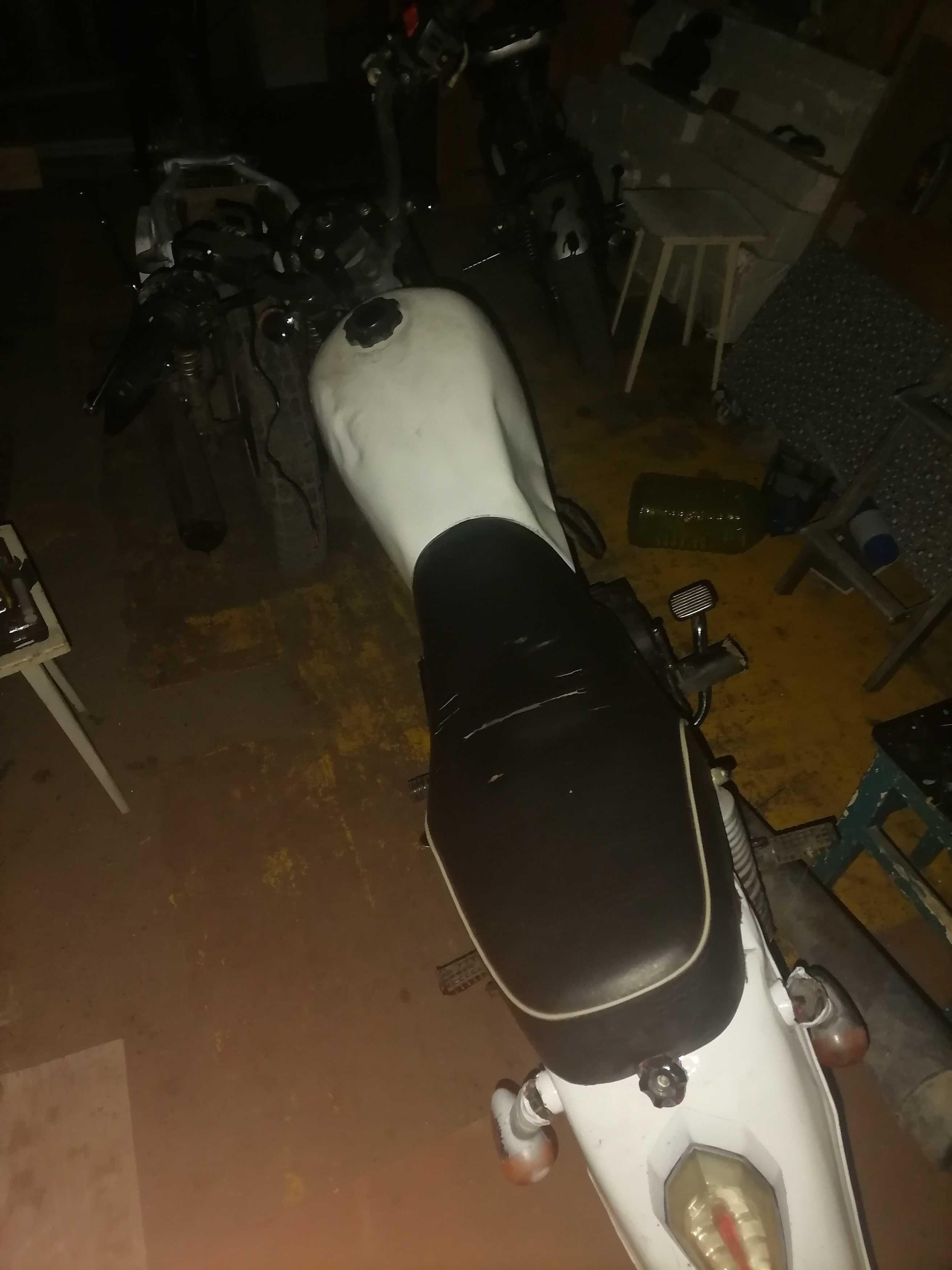 Продам мотоцикл Wanqiang YD 200-2 торг, обмен