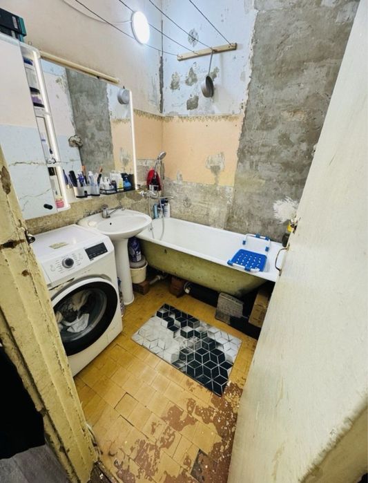 х Чиланзар 10 квартал 1в2/4/4,Орт.Кохунур,Метро 3 остоновка,Продается