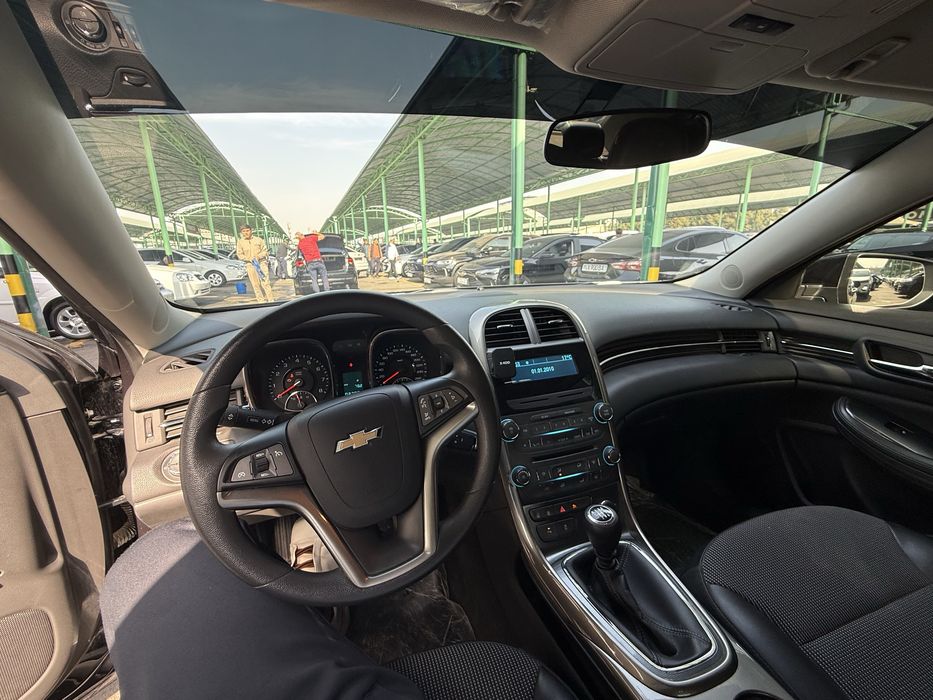 Malibu 1 2 poz sotiladi probeg 22.000km