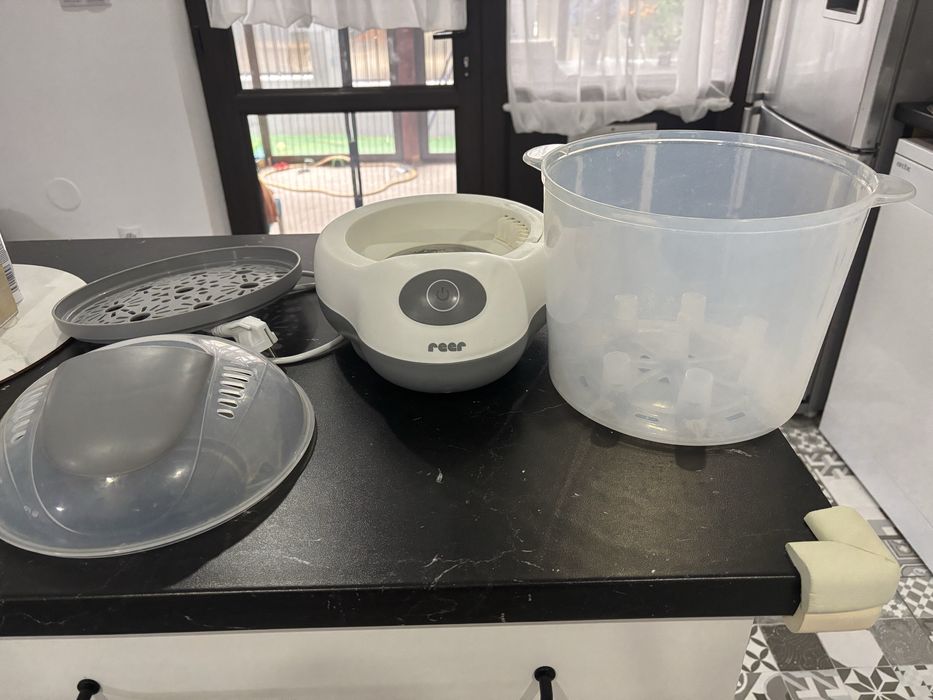 Sterilizator electric Reer + 6 biberoane Avent