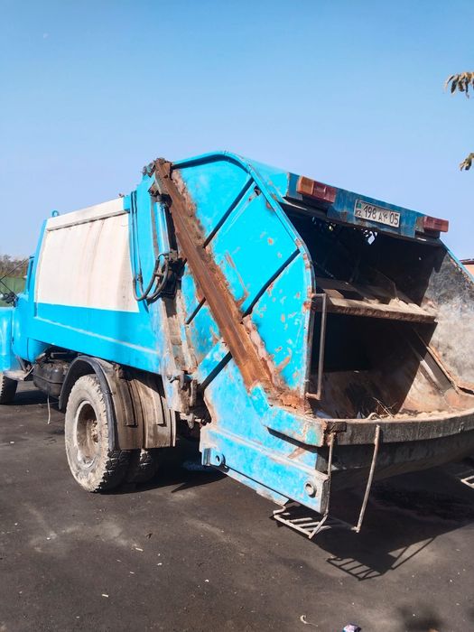 Продается спец техника в городе Қонаев.