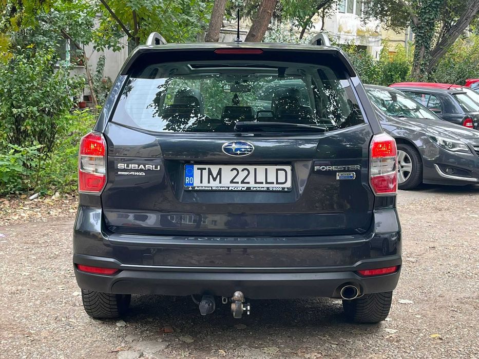 Vand Subaru Forester, an de fabricatie 2012,D,consum 6,2l/100 km.