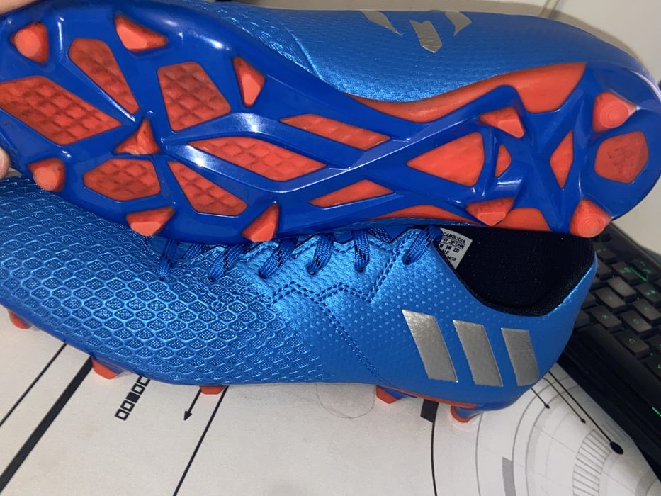 Ghete de fotbal MESSI BUILD TO WIN 16.3