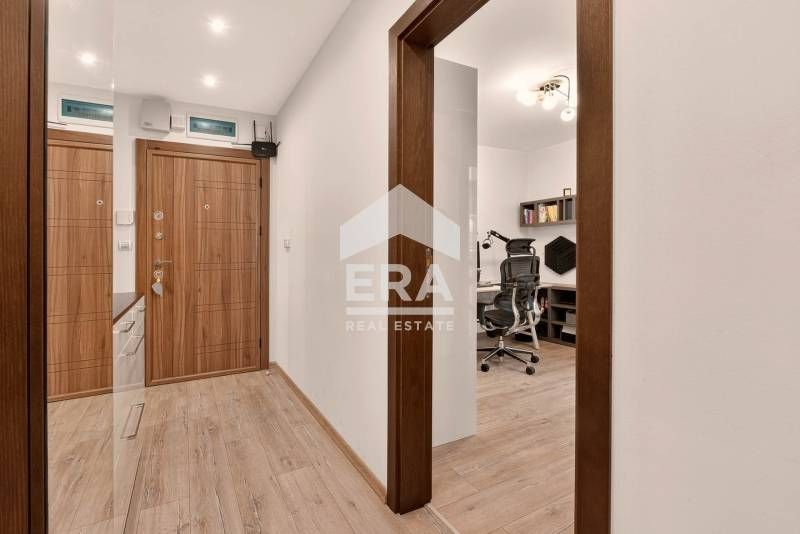 Тристаен, ексклузивен, стилно обзаведен и газифициран апартамент за пр