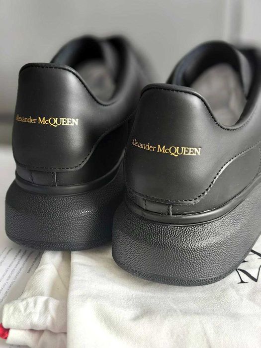 Обувки Alexander McQueen кецове сникърси маратонки