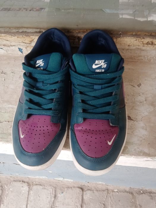 Красовки найк беу