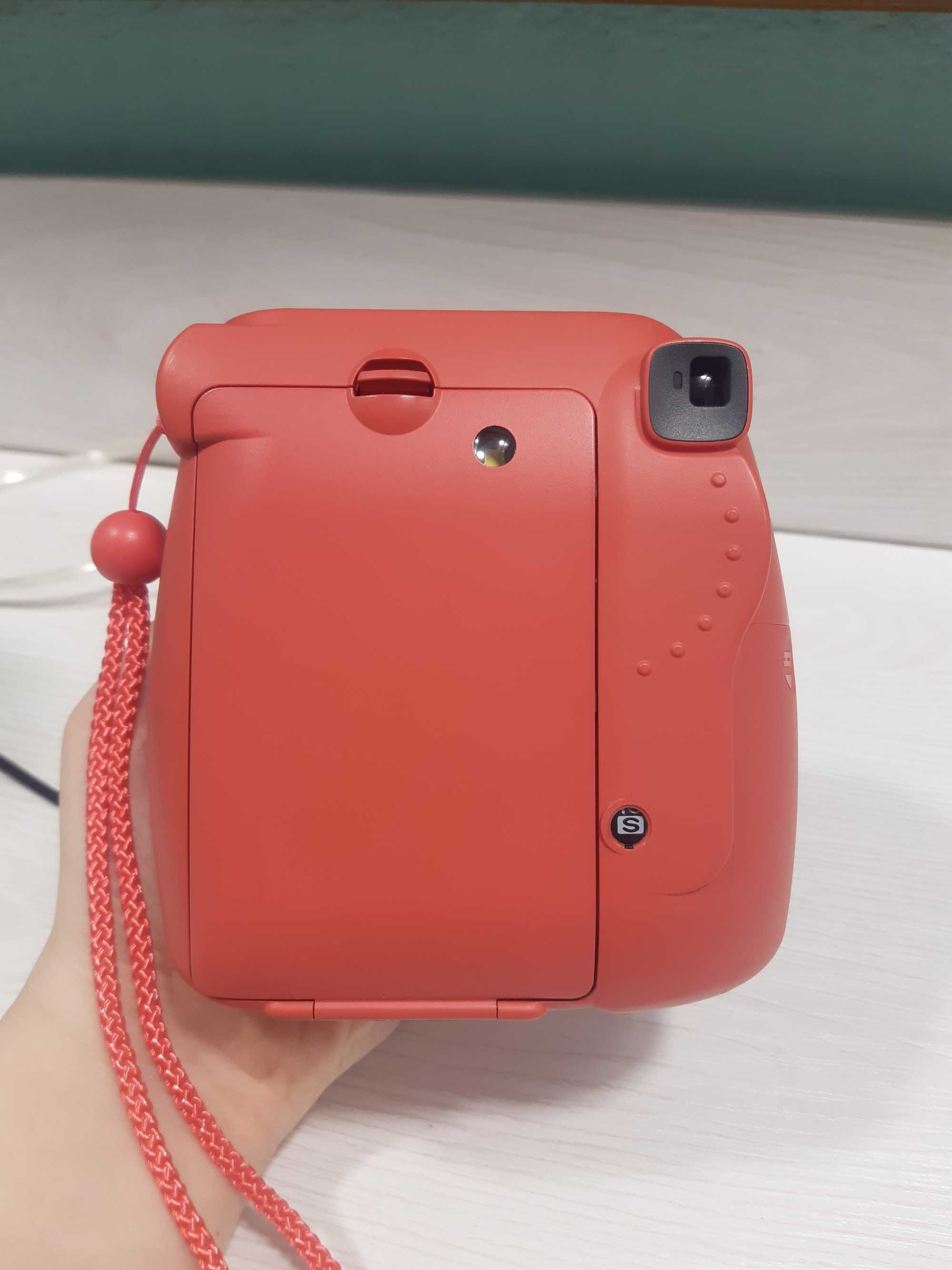 Портотипный фотоаппарат  Instax mini 8