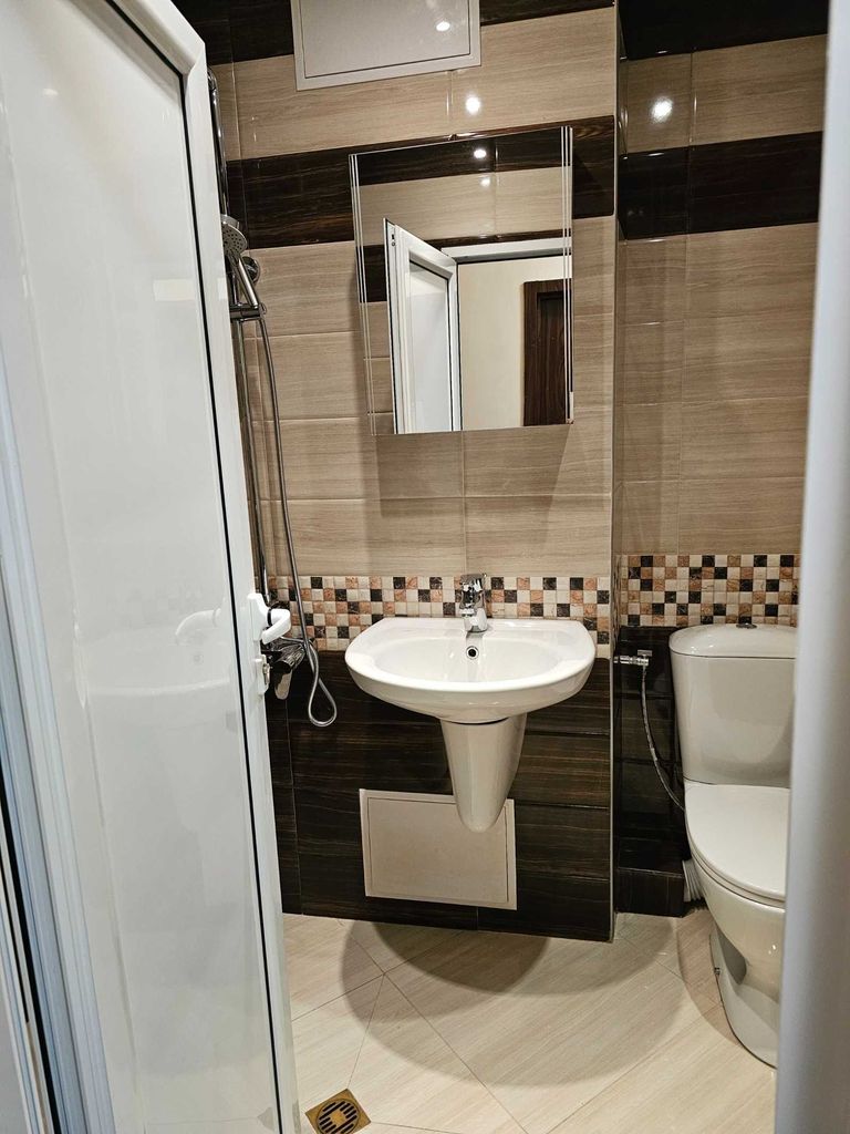 Дава се под наем Двустаен апартамент в София, Връбница 1 - 60 кв.м за 357 € - Снимка #4