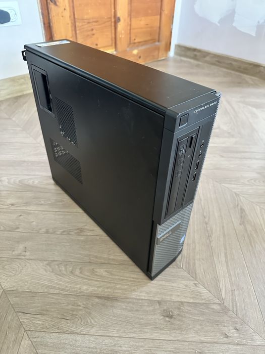 Dell Optilex 3010 2 броя + монитор