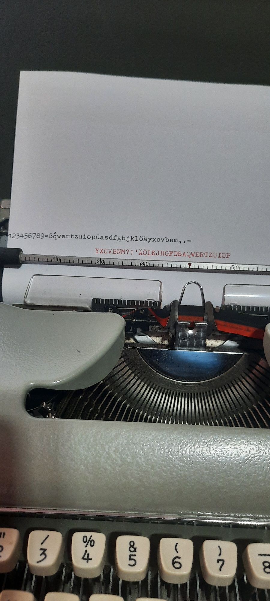 Mașină de scris Olympia Colortip impecabilă