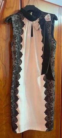 Rochie eleganta alba cu detalii negre