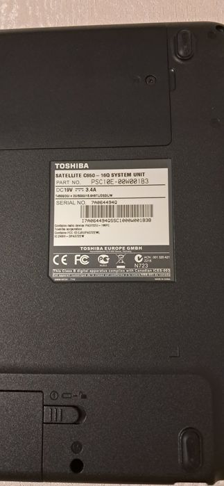 Продавам лаптоп TOSHIBA