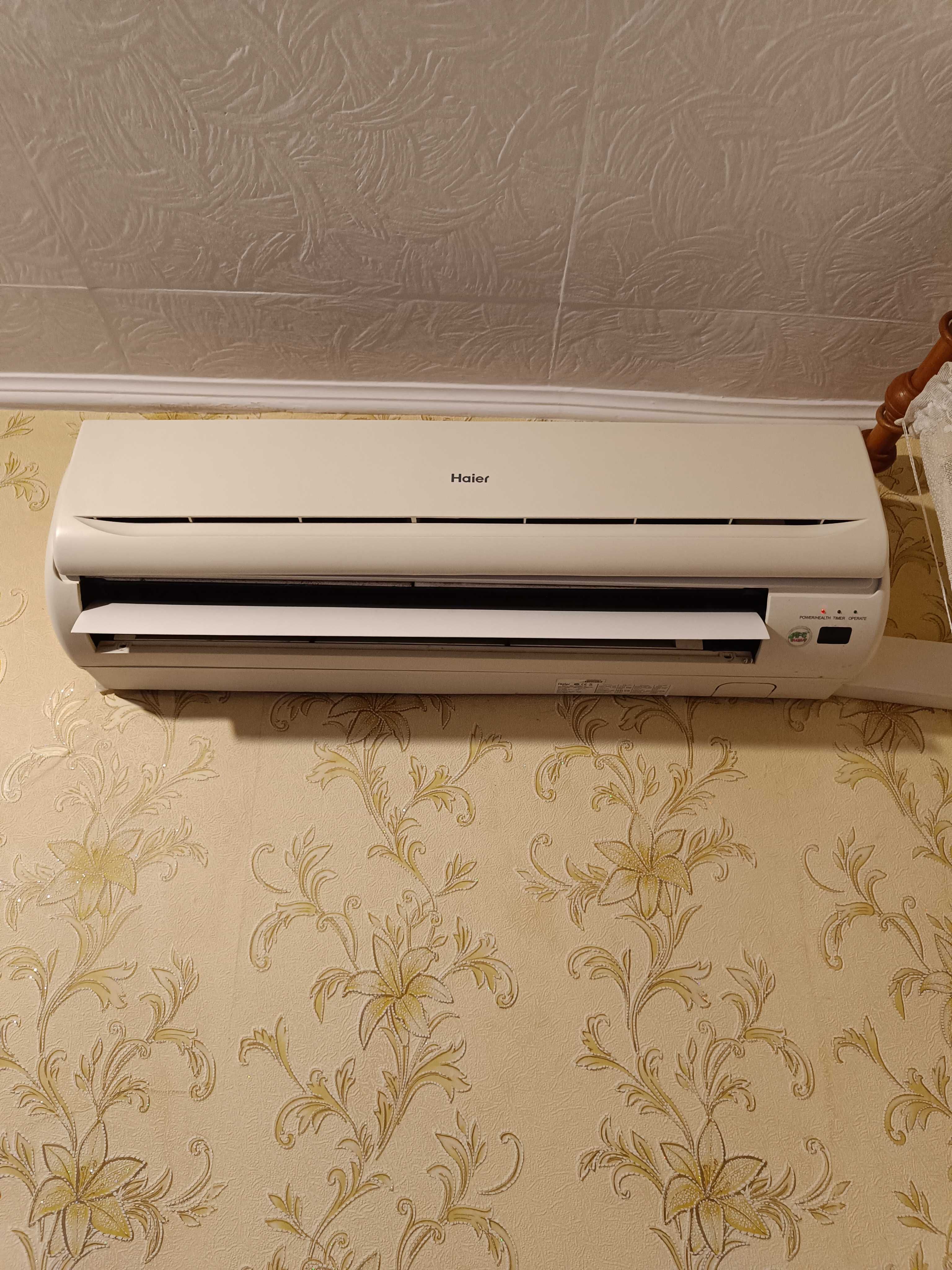 Продавам 2 бр. климатици Haier 12HSU-12HD03/R2.